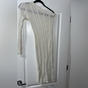 Knit one shoulder split on the side white dress